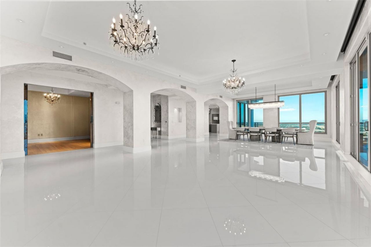 1209 E Cumberland Avenue, Unit 2802, Tampa, FL 33602 Photo