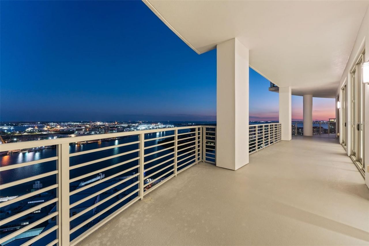 1209 E Cumberland Avenue, Unit 2802, Tampa, FL 33602 Photo