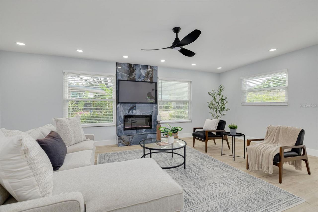 4954 2nd Avenue N, Saint Petersburg, FL 33710 Photo