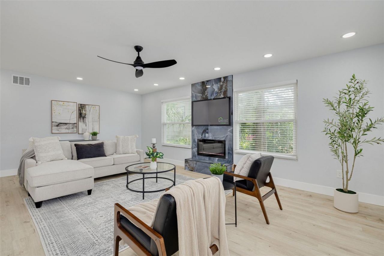 4954 2nd Avenue N, Saint Petersburg, FL 33710 Photo