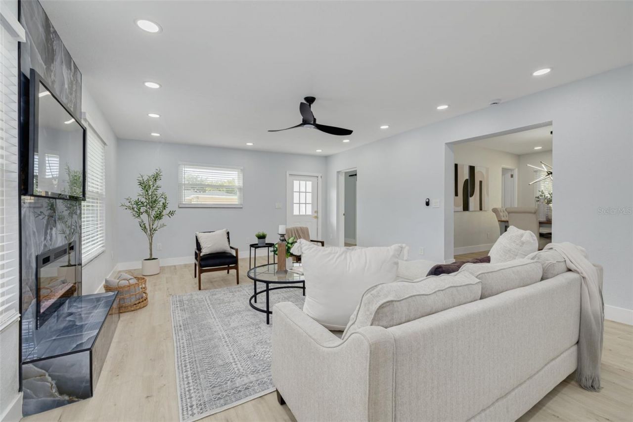 4954 2nd Avenue N, Saint Petersburg, FL 33710 Photo