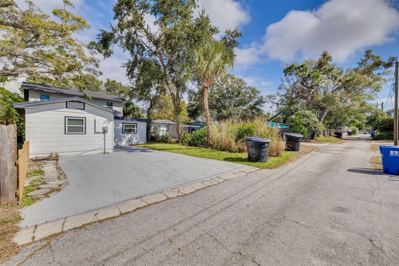 4954 2nd Avenue N, Saint Petersburg, FL 33710 Photo