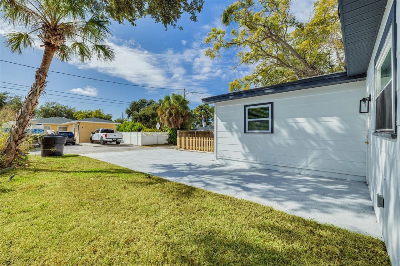 4954 2nd Avenue N, Saint Petersburg, FL 33710 Photo