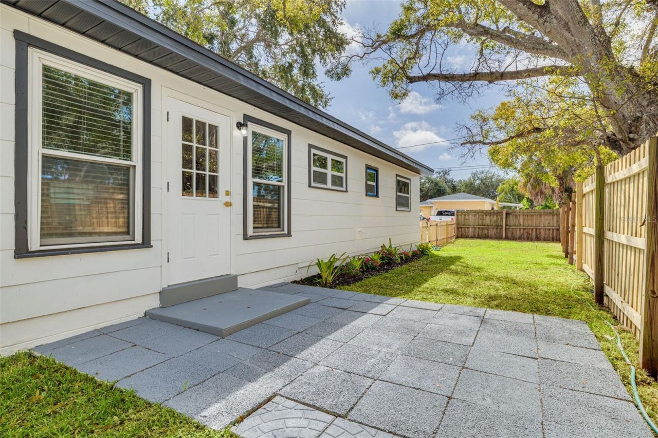 4954 2nd Avenue N, Saint Petersburg, FL 33710 Photo