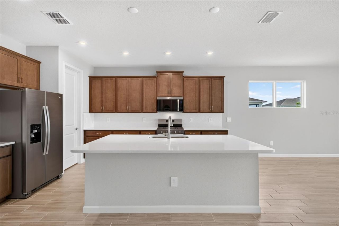 9240 Derbyshire Drive, Parrish, FL 34219 Photo