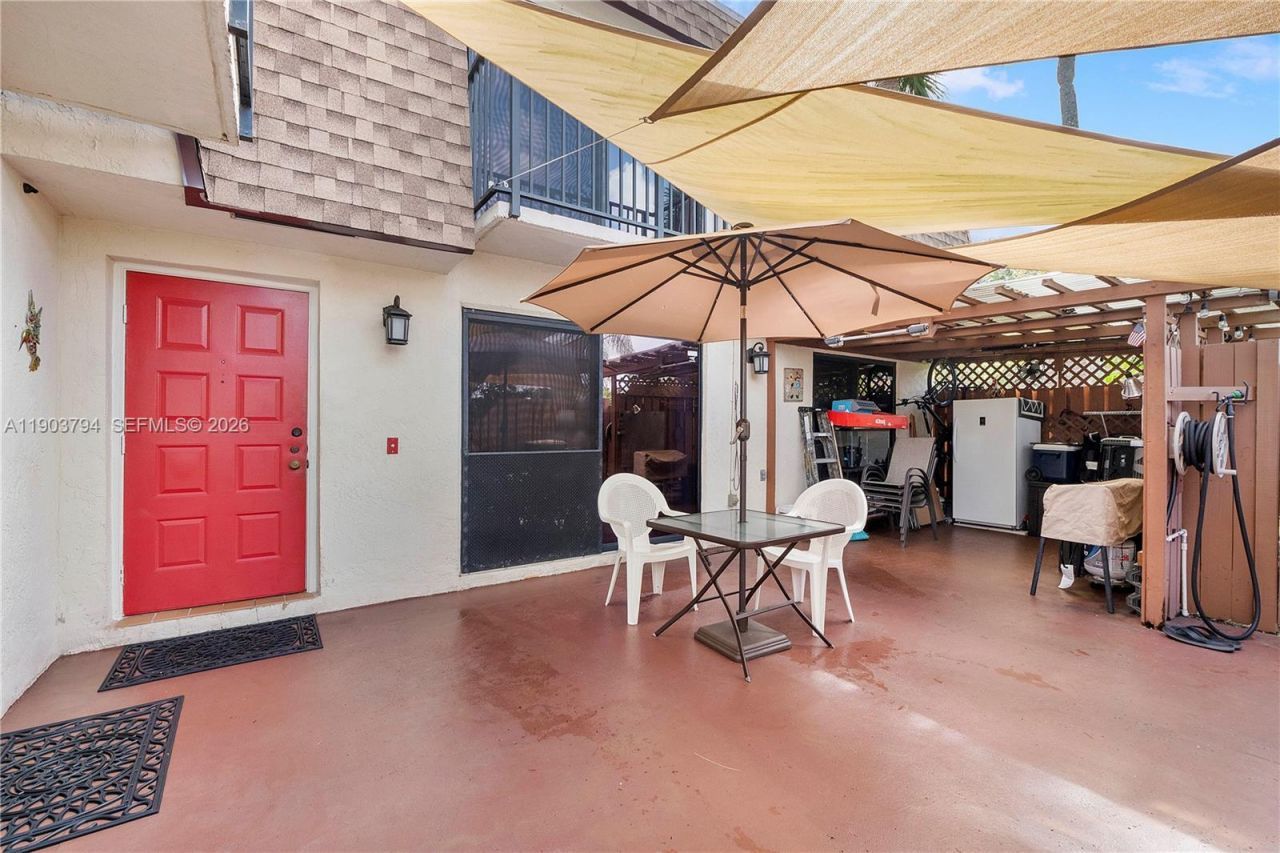 5924 NW 54th Ln, Tamarac, FL 33319 Photo