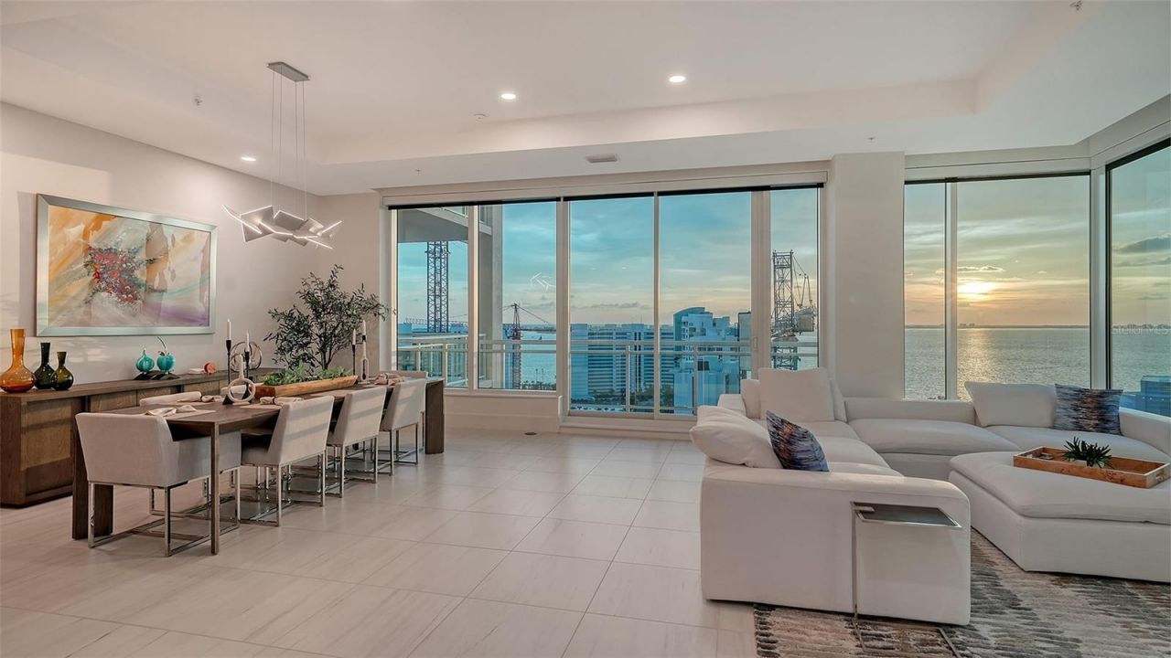 540 N Tamiami Trail, Unit 1702, Sarasota, FL 34236 Photo