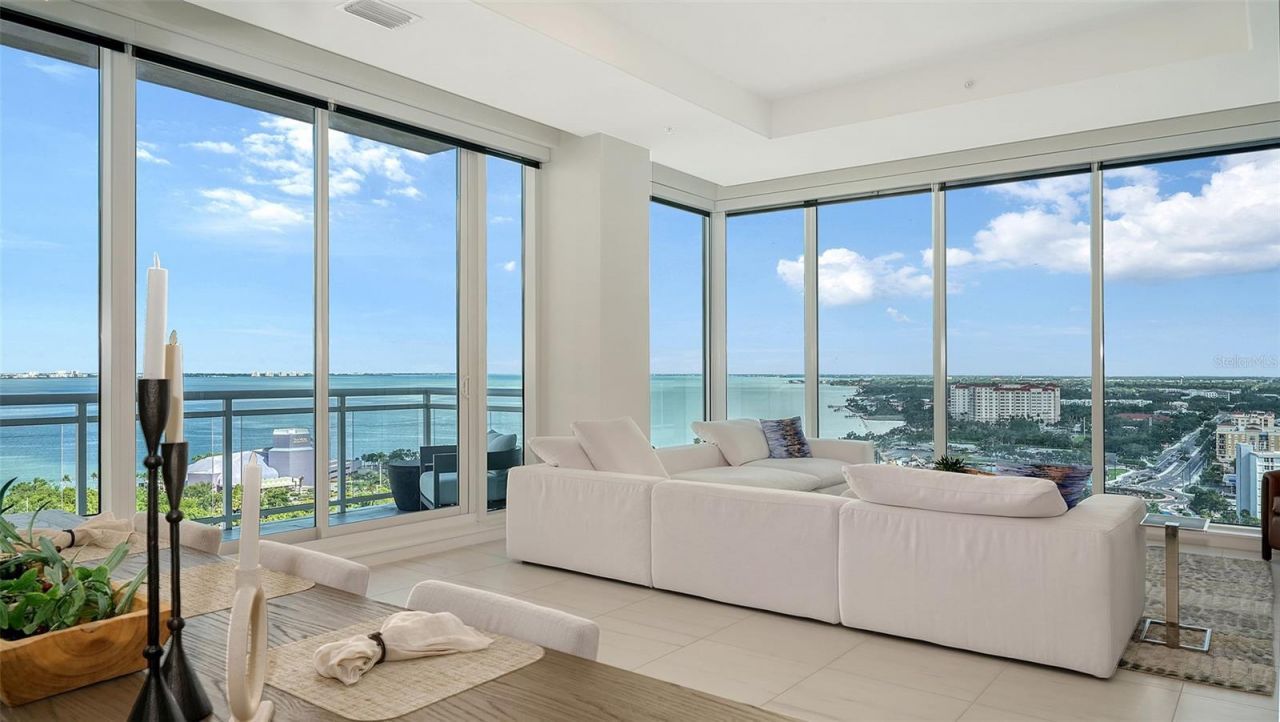 540 N Tamiami Trail, Unit 1702, Sarasota, FL 34236 Photo