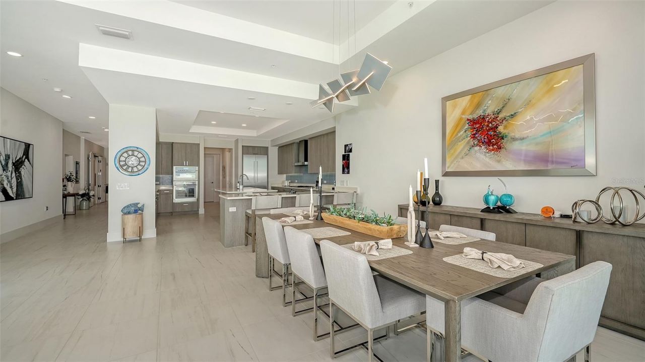 540 N Tamiami Trail, Unit 1702, Sarasota, FL 34236 Photo