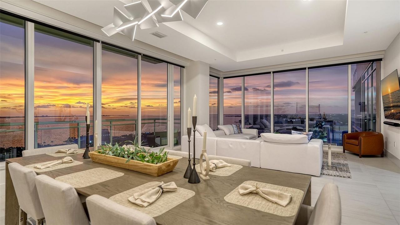 540 N Tamiami Trail, Unit 1702, Sarasota, FL 34236 Photo