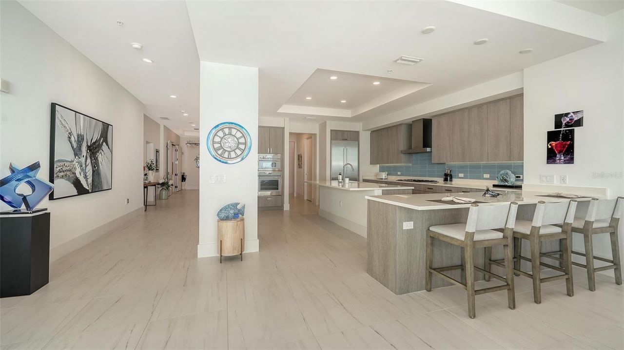 540 N Tamiami Trail, Unit 1702, Sarasota, FL 34236 Photo