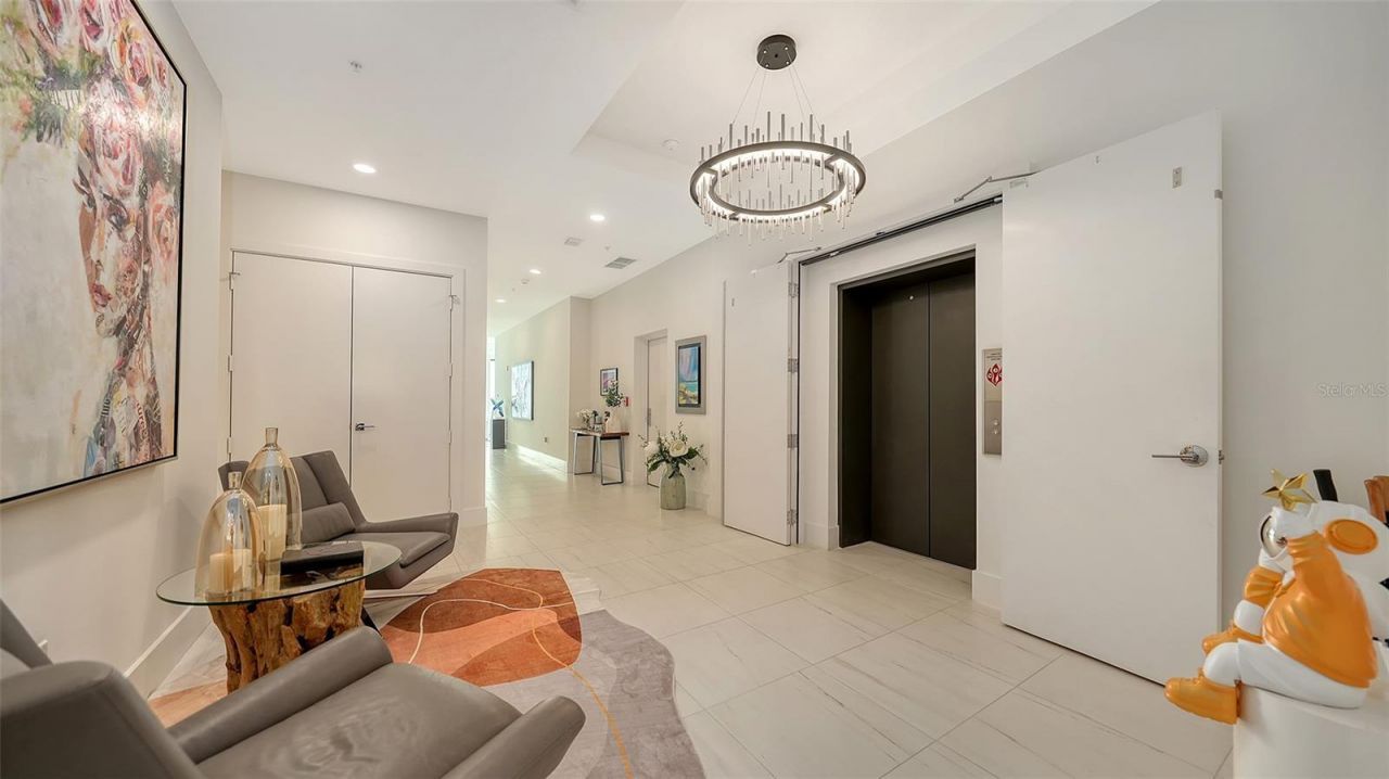 540 N Tamiami Trail, Unit 1702, Sarasota, FL 34236 Photo