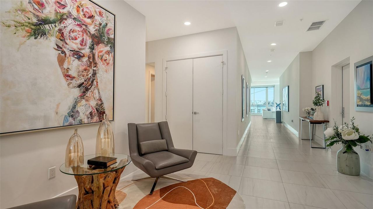 540 N Tamiami Trail, Unit 1702, Sarasota, FL 34236 Photo