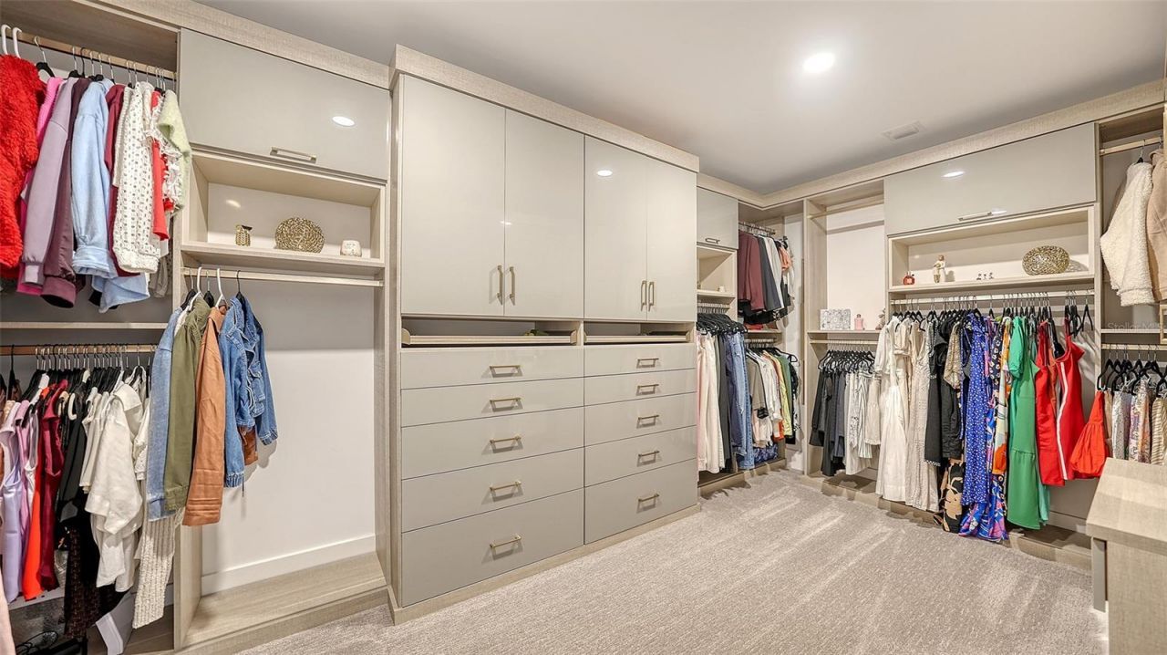 540 N Tamiami Trail, Unit 1702, Sarasota, FL 34236 Photo