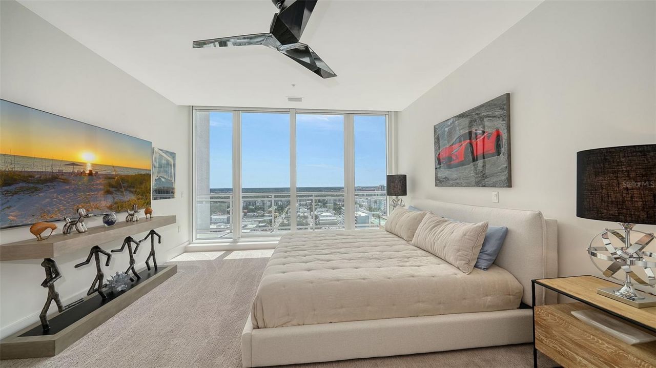 540 N Tamiami Trail, Unit 1702, Sarasota, FL 34236 Photo