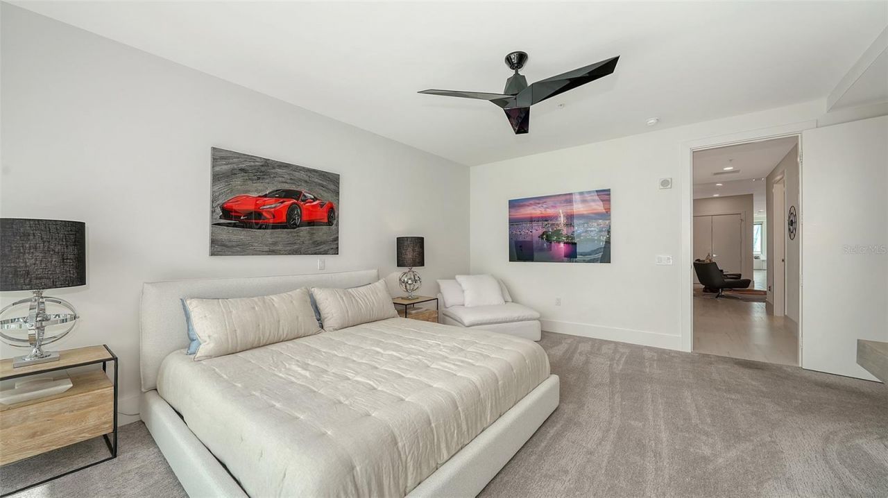 540 N Tamiami Trail, Unit 1702, Sarasota, FL 34236 Photo