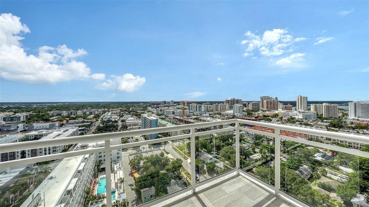 540 N Tamiami Trail, Unit 1702, Sarasota, FL 34236 Photo