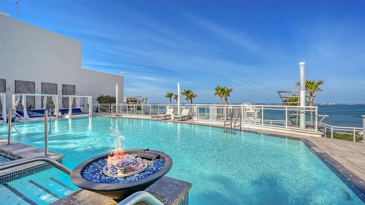 540 N Tamiami Trail, Unit 1702, Sarasota, FL 34236 Photo