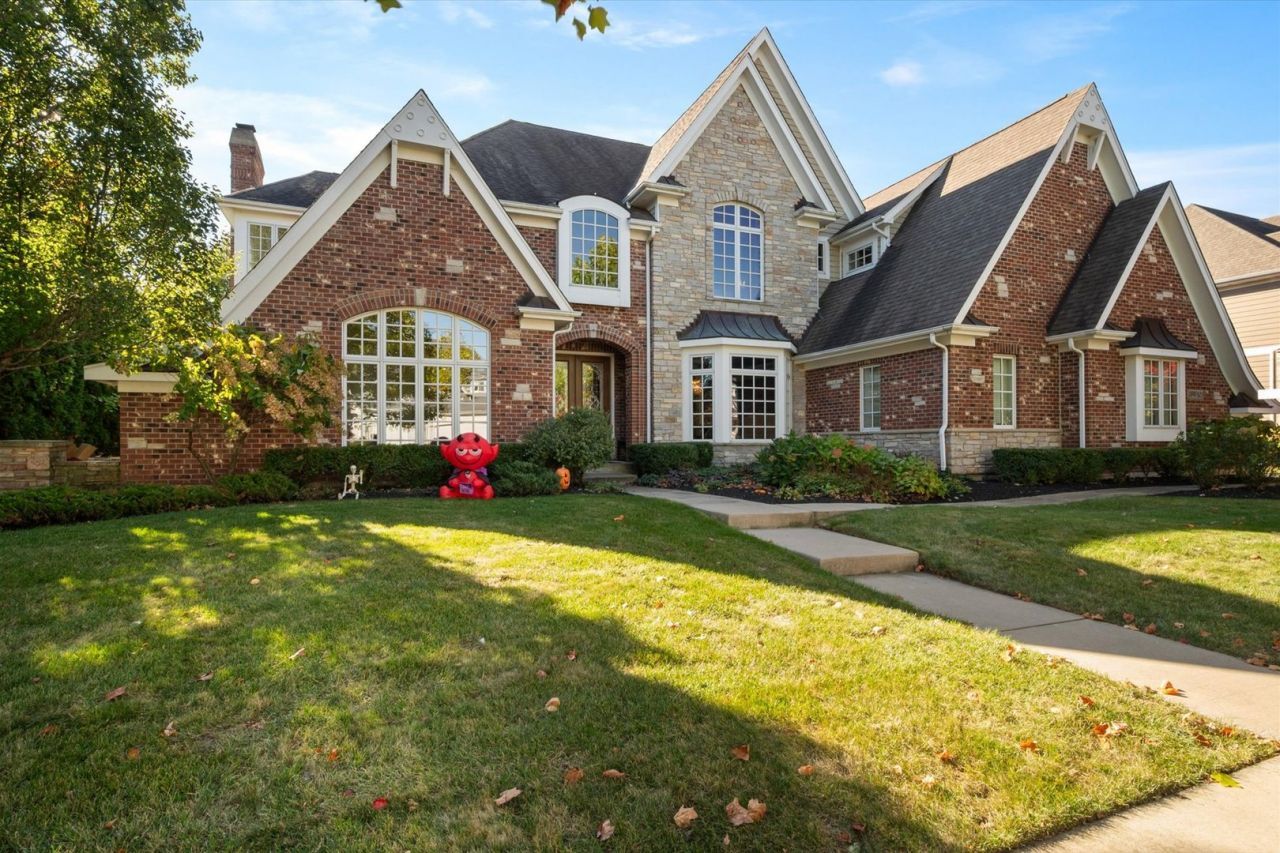 39w821 S Hathaway Lane, Geneva, IL 60134 Main Photo