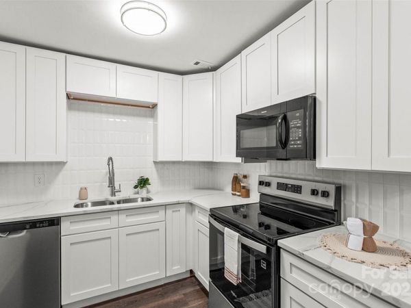 3824 Country Club Road, Unit D, Winston Salem, NC 27104