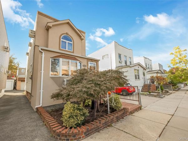 6422 72nd Street, Middle Village, NY 11379