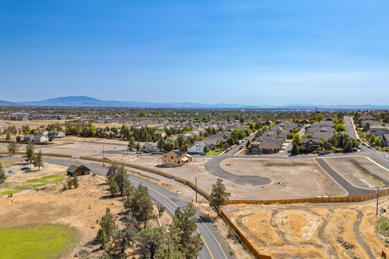 4337 SW Rhyolite Place, Unit Lot 19, Redmond, OR 97756 Main Photo