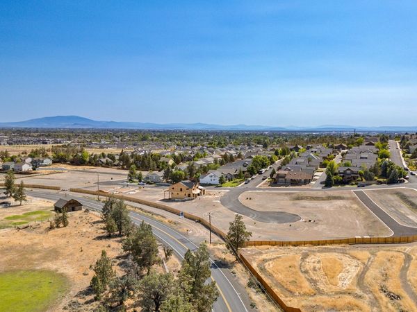 4337 SW Rhyolite Place, Unit Lot 19, Redmond, OR 97756