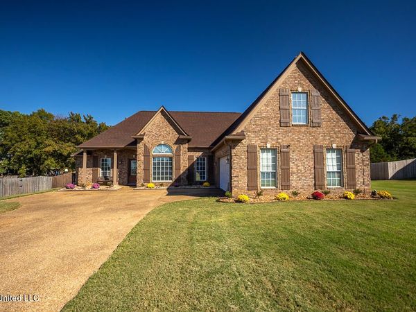 8012 E Shelburne Lane, Southaven, MS 38672