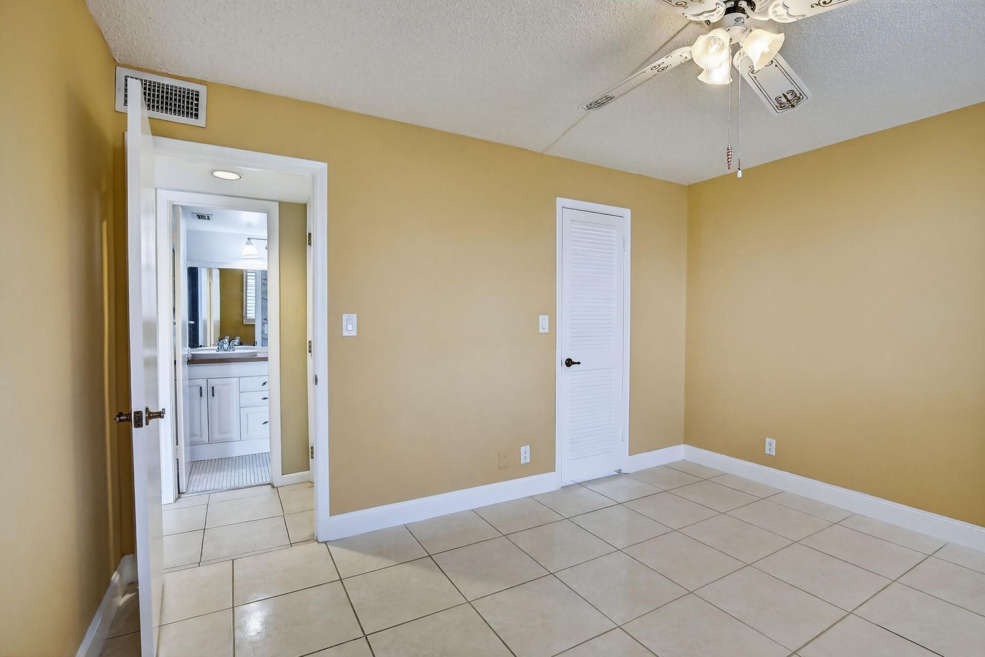 411 S Hollybrook Drive, Unit 104, Pembroke Pines, FL 33025 Photo