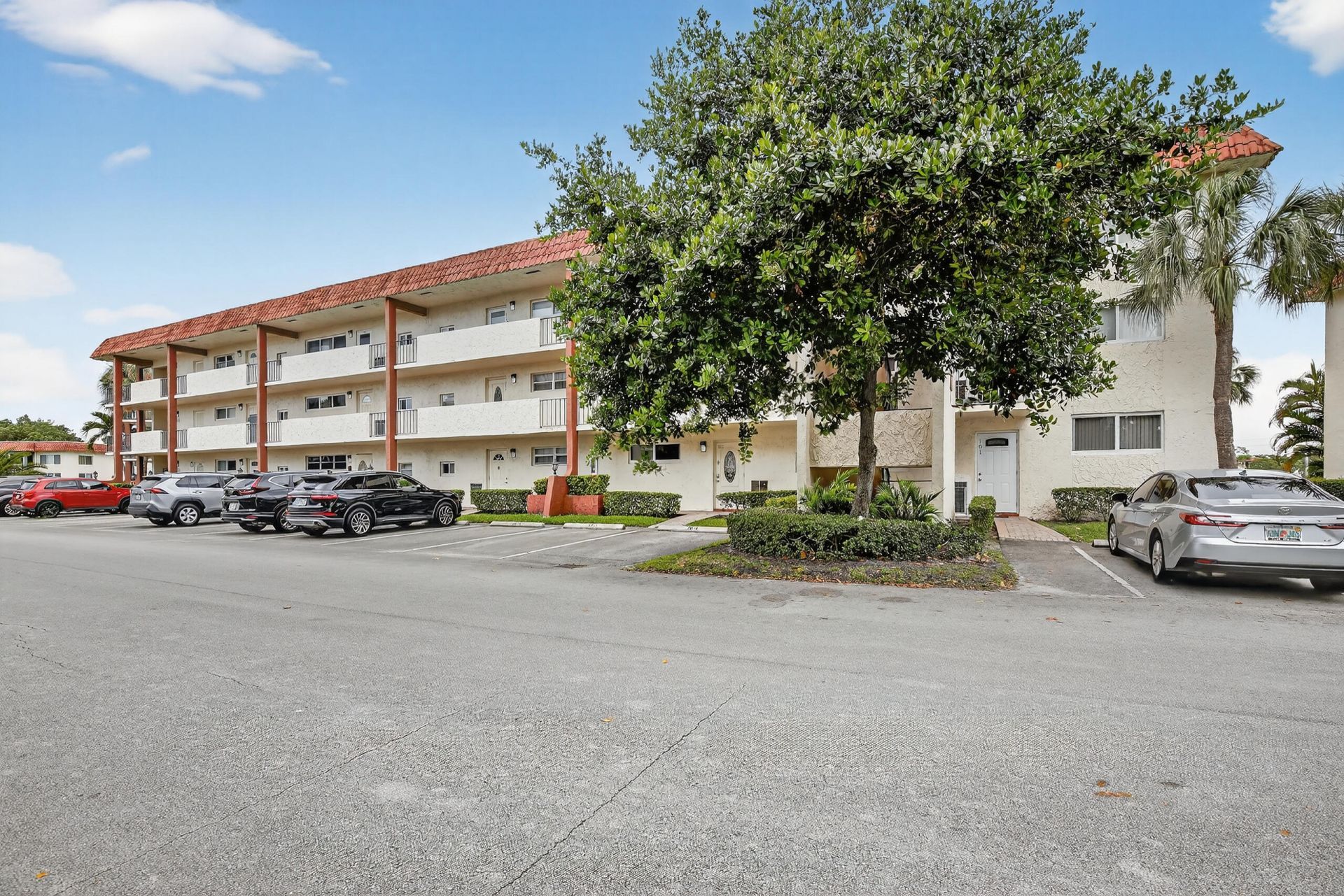 411 S Hollybrook Drive, Unit 104, Pembroke Pines, FL 33025 Photo