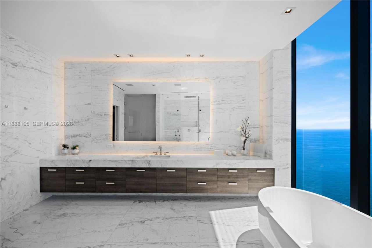 17141 Collins Ave, Unit LPH-1, Sunny Isles Beach, FL 33160 Photo