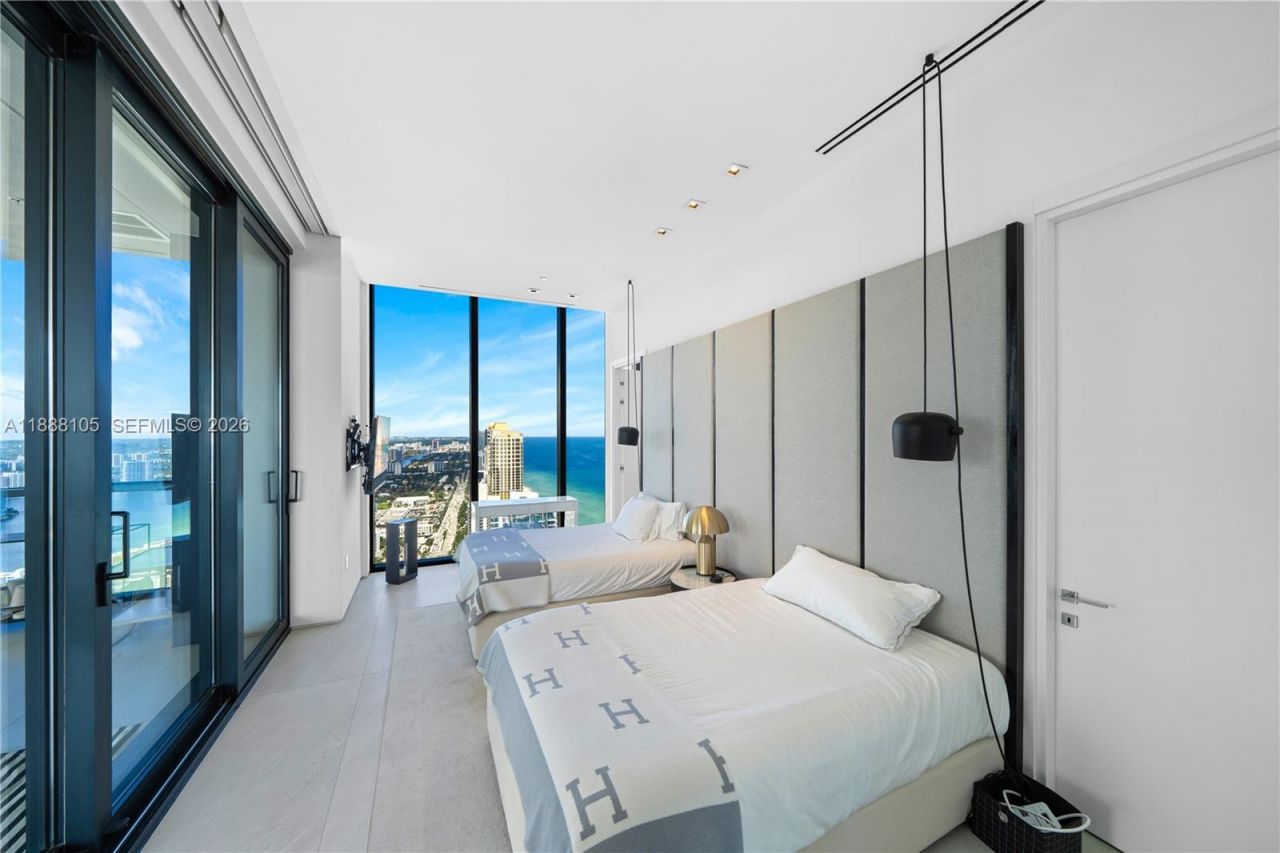 17141 Collins Ave, Unit LPH-1, Sunny Isles Beach, FL 33160 Photo