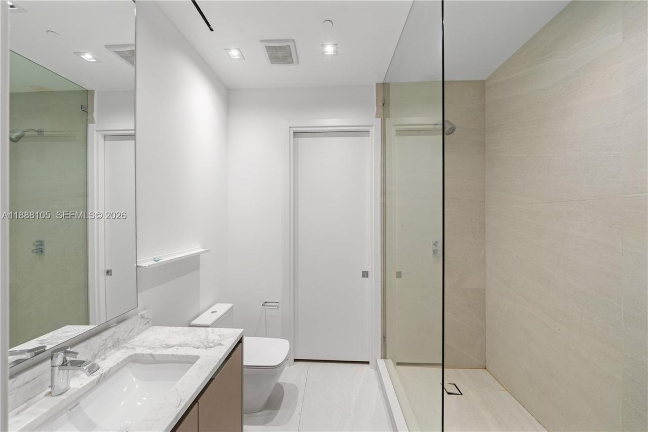 17141 Collins Ave, Unit LPH-1, Sunny Isles Beach, FL 33160 Photo