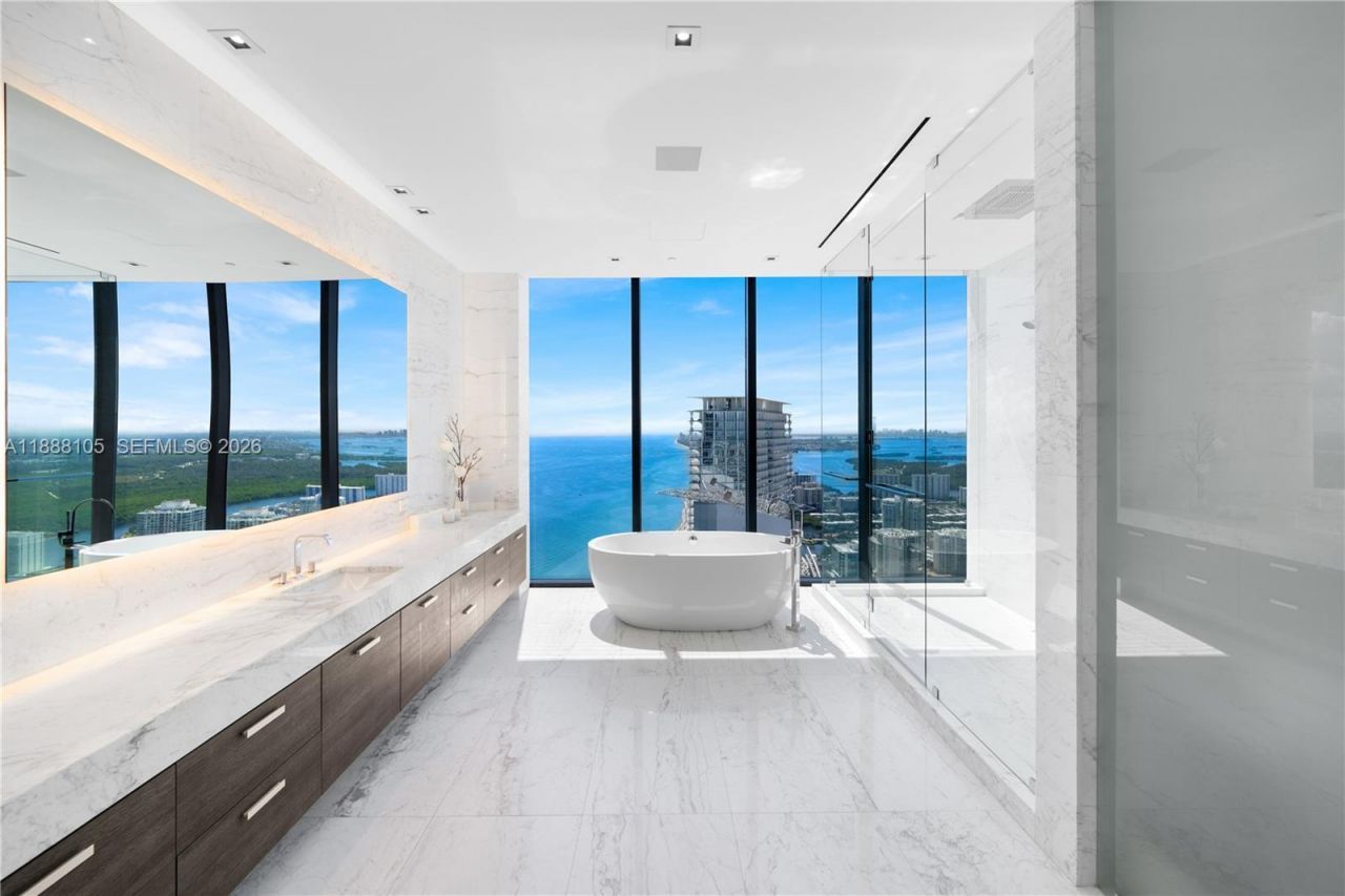 17141 Collins Ave, Unit LPH-1, Sunny Isles Beach, FL 33160 Photo