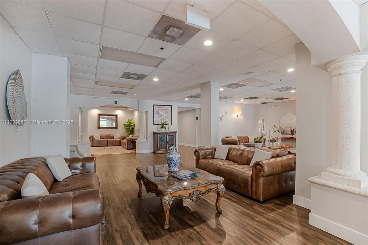 291 NW 37th Ave, Miami, FL 33125 Photo