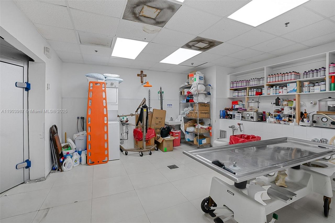 291 NW 37th Ave, Miami, FL 33125 Photo