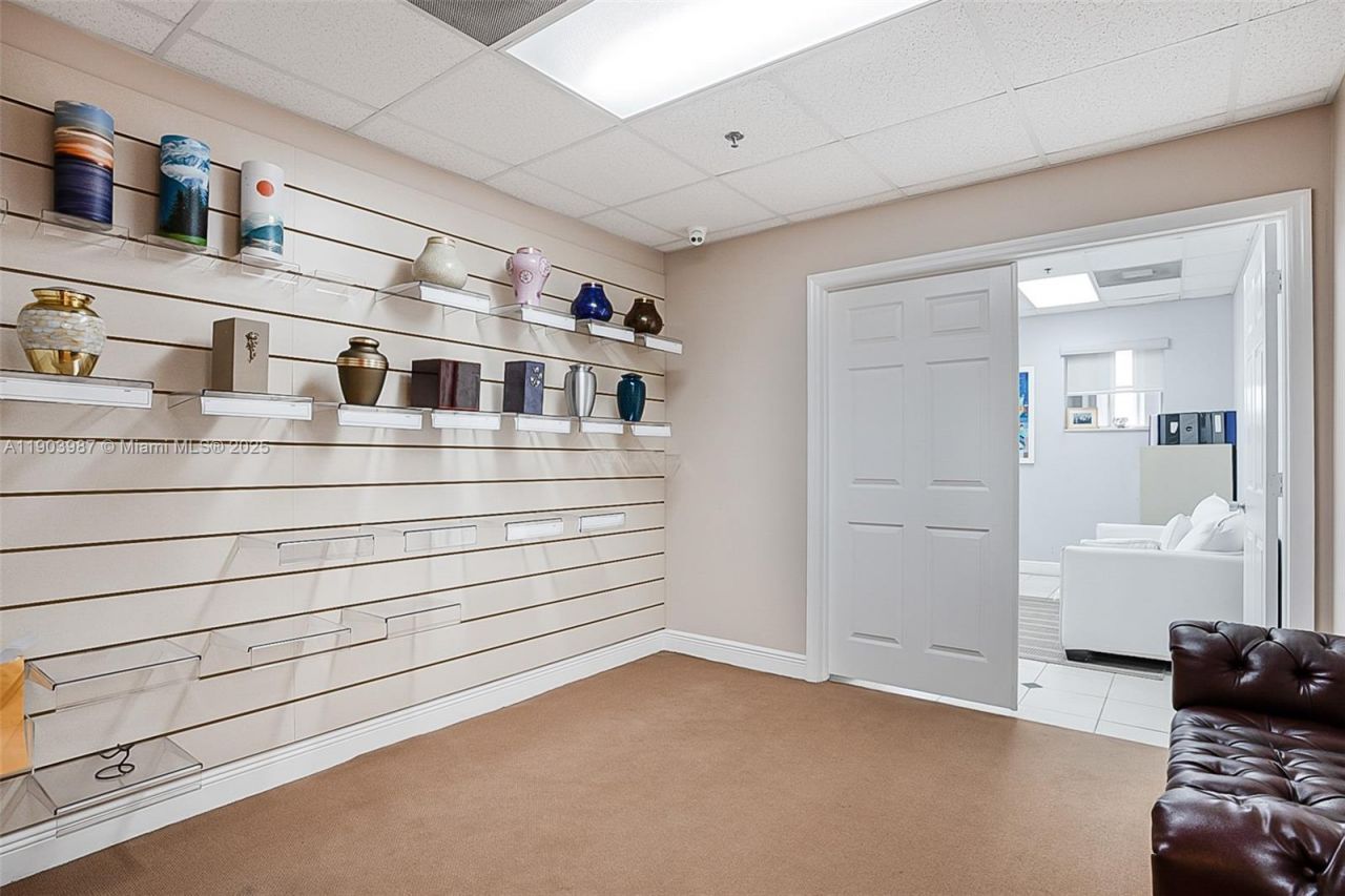 291 NW 37th Ave, Miami, FL 33125 Photo