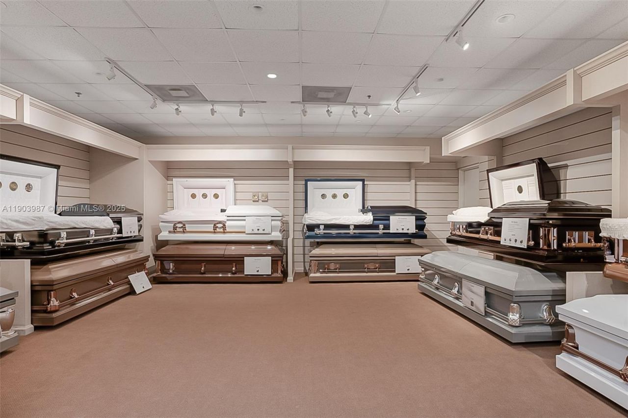 291 NW 37th Ave, Miami, FL 33125 Photo