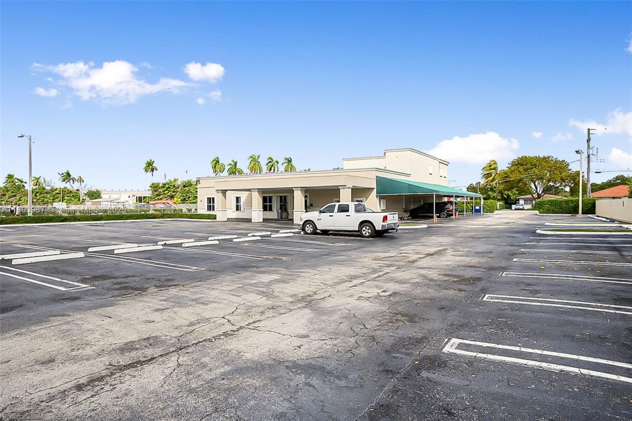 291 NW 37th Ave, Miami, FL 33125 Photo