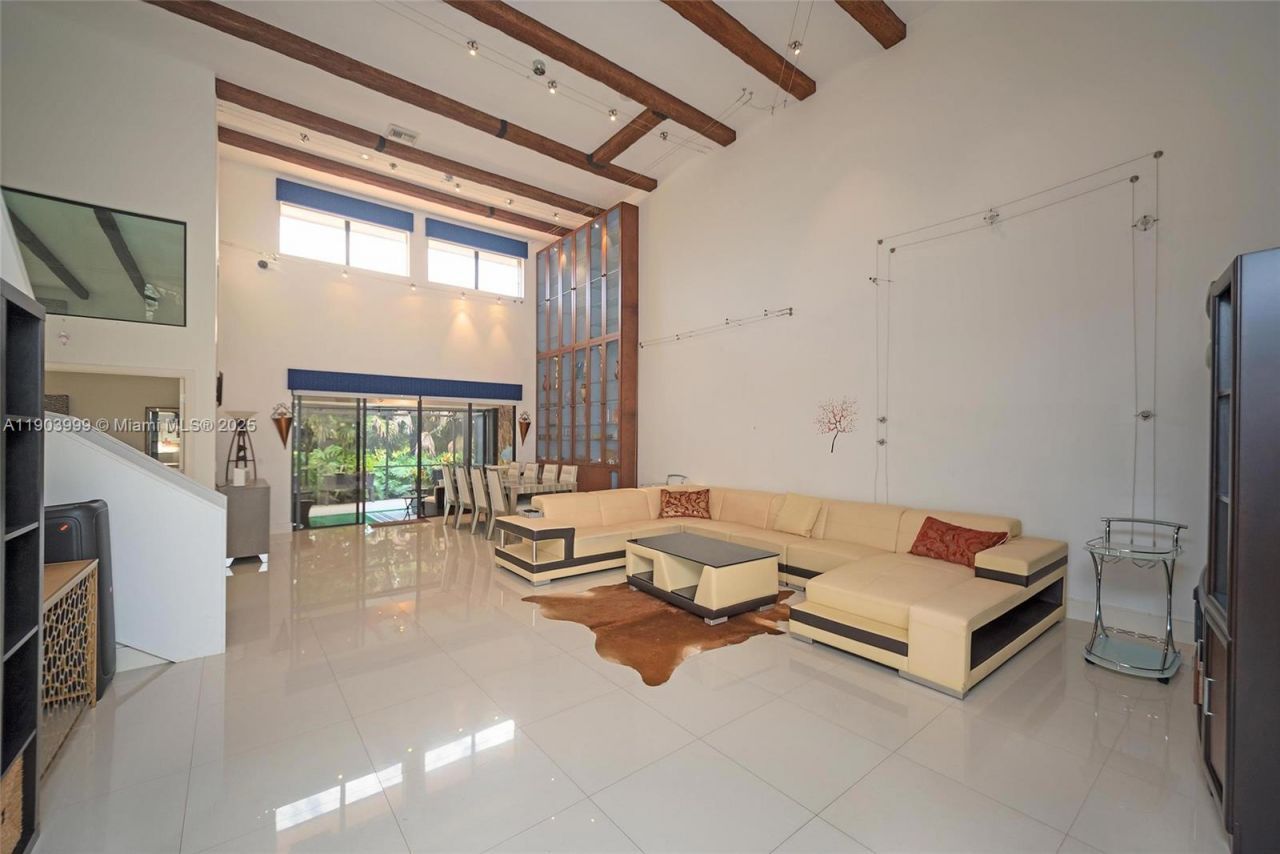 9318 NW 50th Doral Cir, Unit 00, Doral, FL 33178 Photo