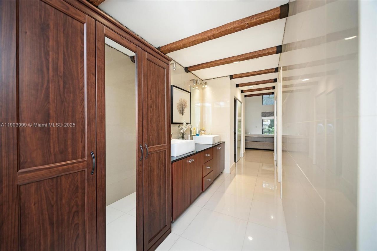 9318 NW 50th Doral Cir, Unit 00, Doral, FL 33178 Photo