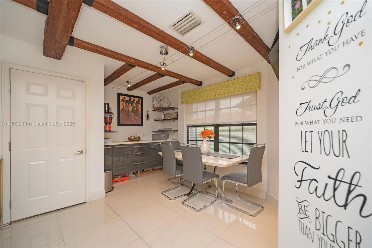 9318 NW 50th Doral Cir, Unit 00, Doral, FL 33178 Photo