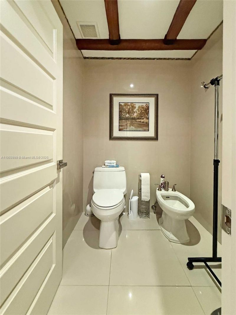 9318 NW 50th Doral Cir, Unit 00, Doral, FL 33178 Photo