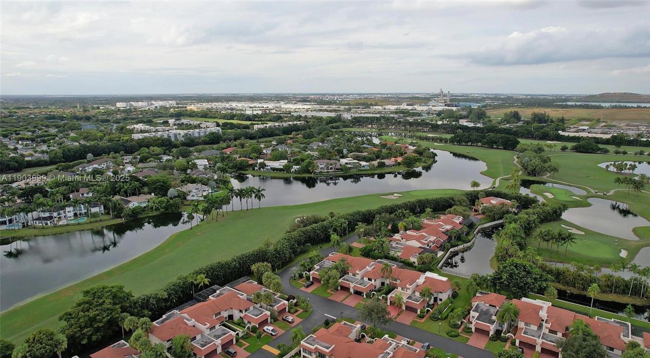 9318 NW 50th Doral Cir, Unit 00, Doral, FL 33178 Photo