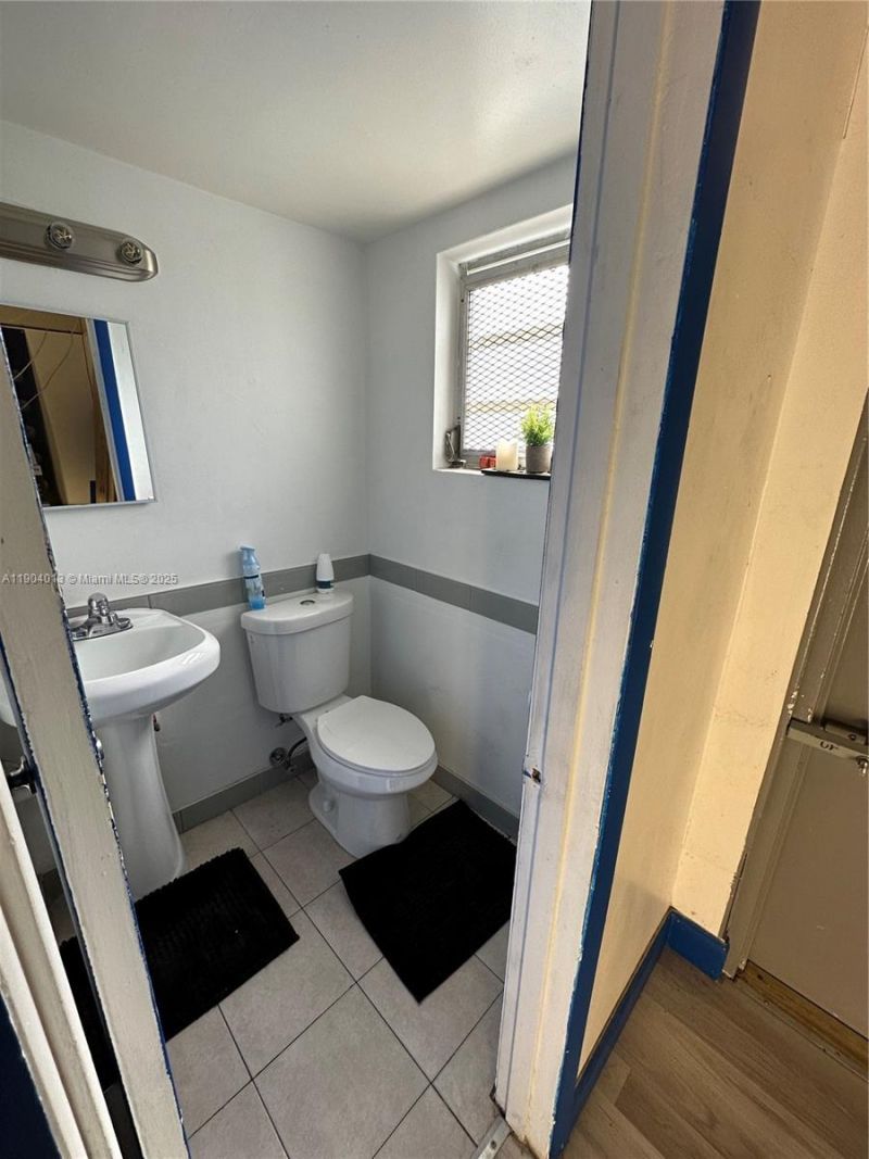 510 NE 167th St, Unit 510, Miami, FL 33162 Photo