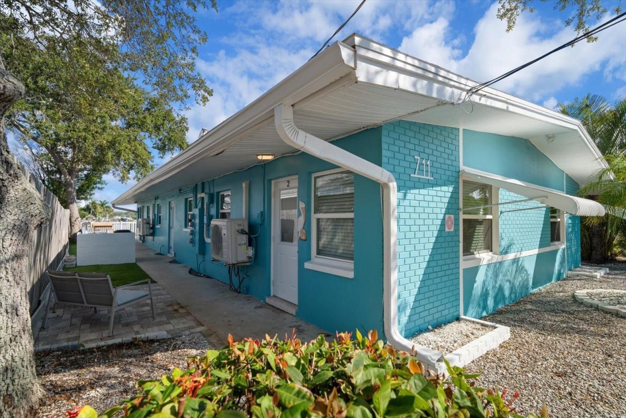 711 E Gulf Boulevard, Indian Rocks Beach, FL 33785 Photo