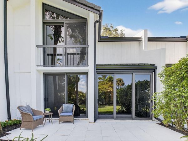 3802 Bridgewood Drive, Boca Raton, FL 33434