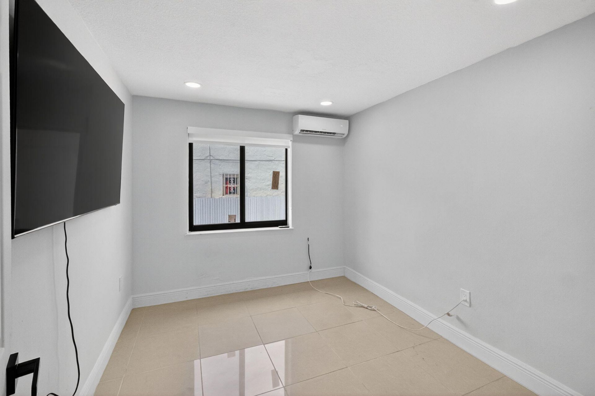 2244 SW 10th Street, Miami, FL 33135 Photo