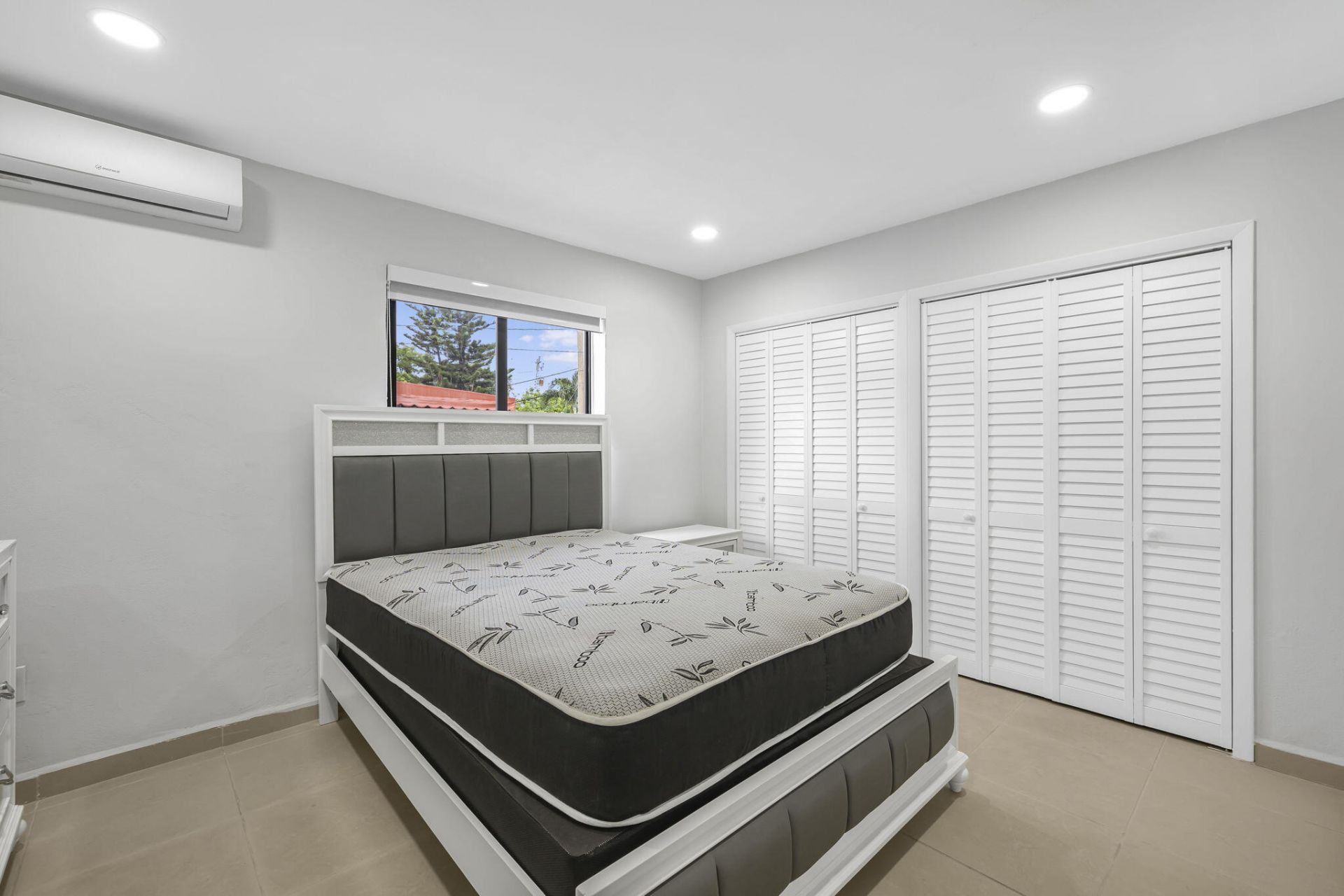 2244 SW 10th Street, Miami, FL 33135 Photo