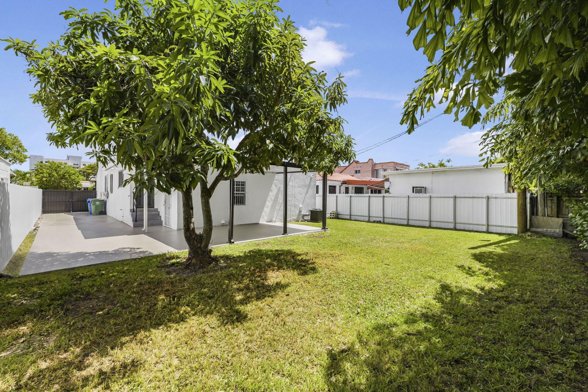 2244 SW 10th Street, Miami, FL 33135 Photo